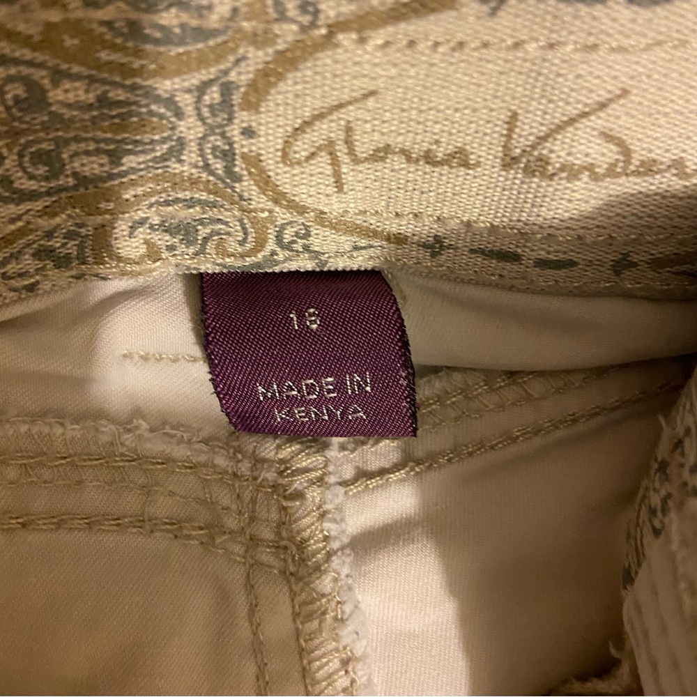 Gloria Vanderbilt Beige Capris Pants - Picture 6 of 8